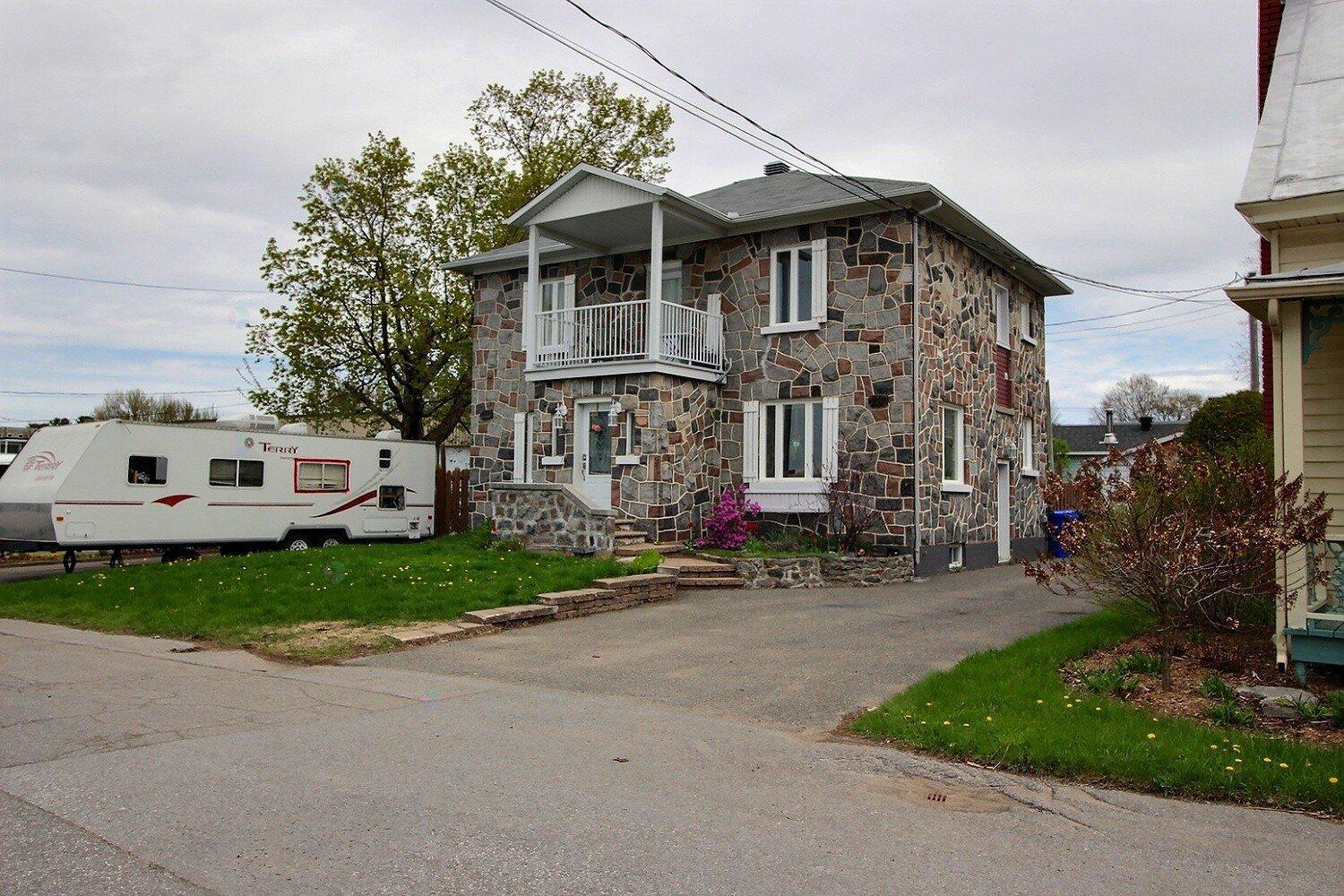 275Z-277Z Rue de Monseigneur-Plessis, Nicolet, Quebec J3T1C2
