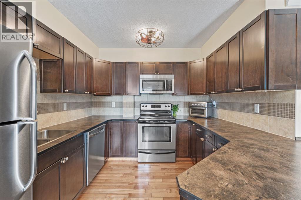 8, 50 8 Avenue SE, High River, Alberta T1V1E8
