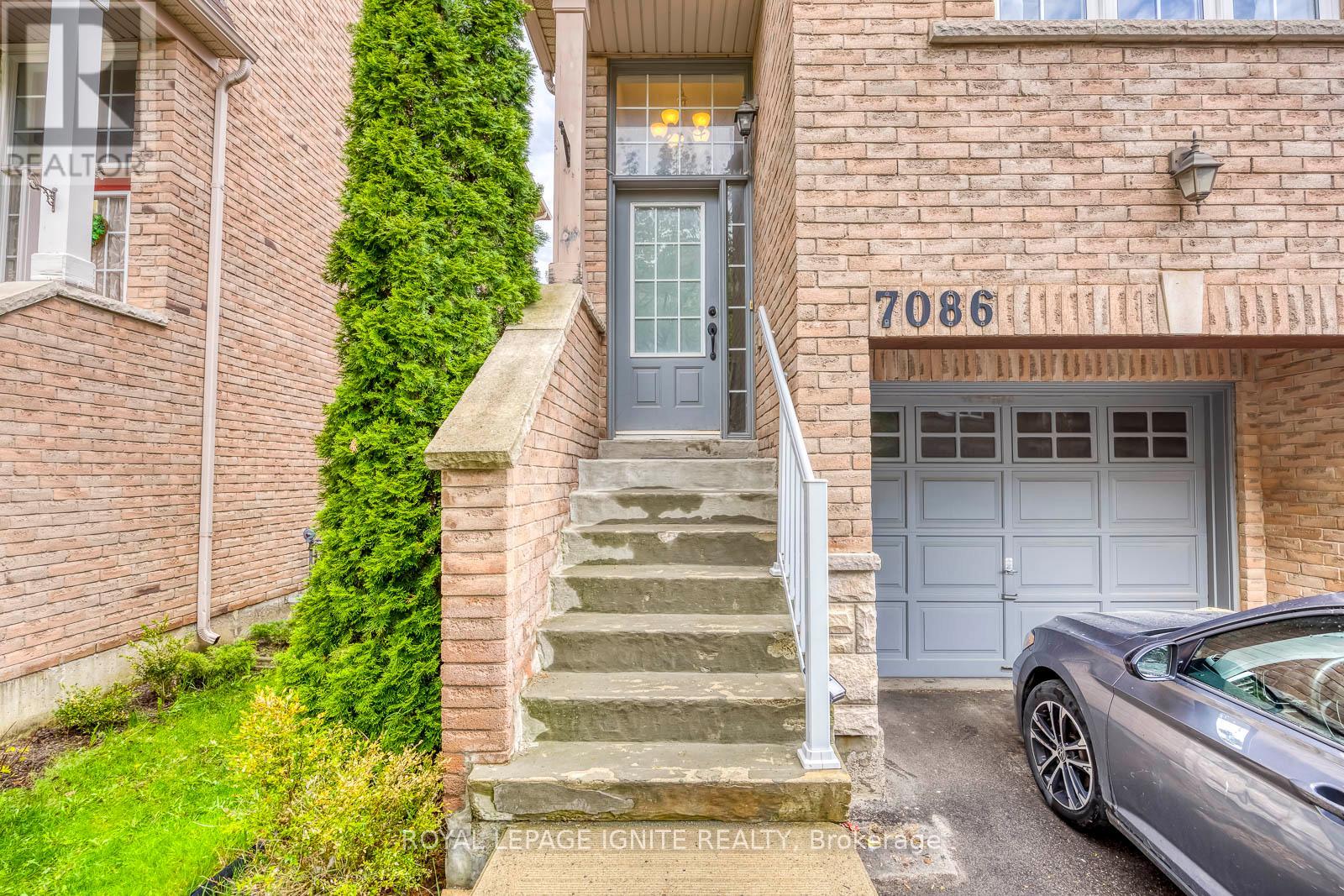 Row / Townhouse for Sale in 7086 FAIRMEADOW CRESCENT|Mississauga (Lisgar), Ontario L5N8R5 3