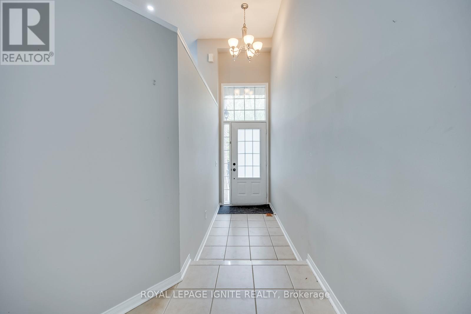 Row / Townhouse for Sale in 7086 FAIRMEADOW CRESCENT|Mississauga (Lisgar), Ontario L5N8R5 5