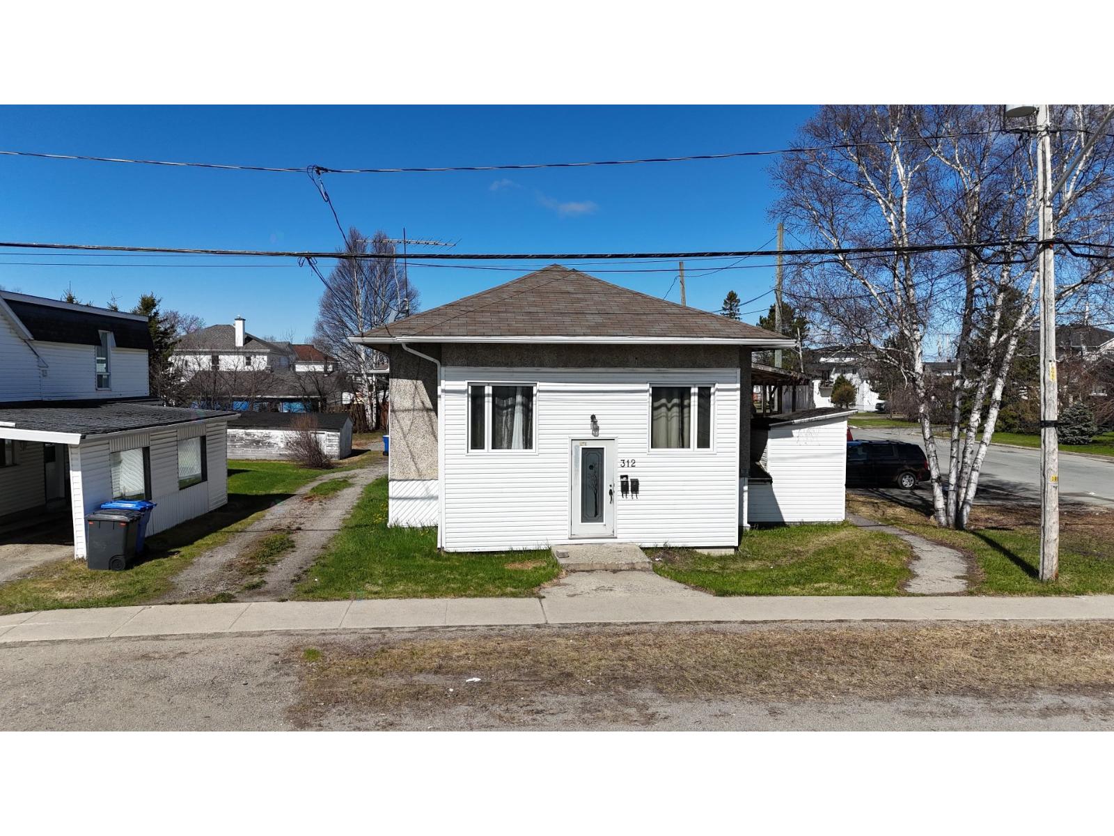 312 2e Rue E., La Sarre, Quebec J9Z2H5