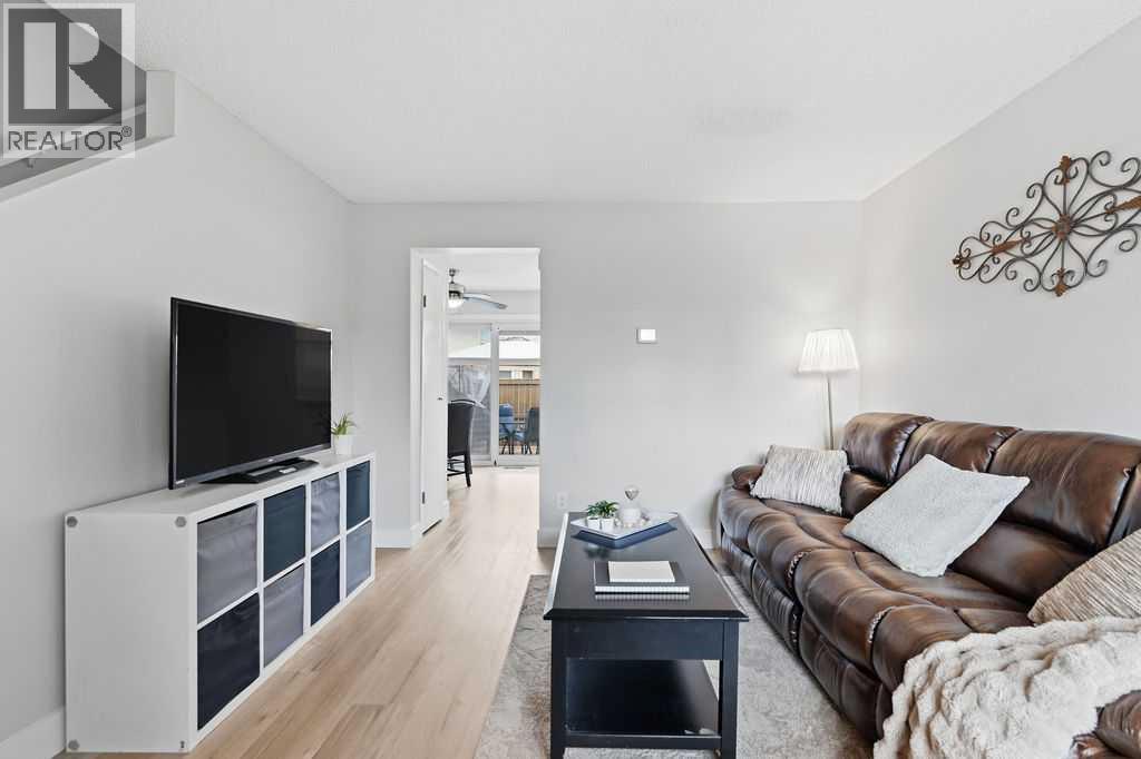 Row / Townhouse for Sale in 102, 123 Queensland Drive SE|Calgary, Alberta T2J5J4 4