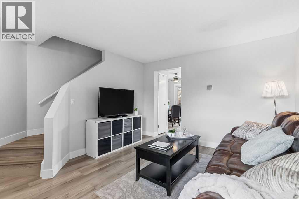 Row / Townhouse for Sale in 102, 123 Queensland Drive SE|Calgary, Alberta T2J5J4 5