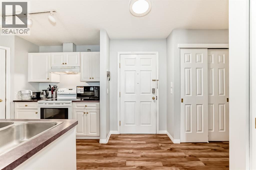 Apartment for Sale in 415, 290 Shawville Way SE|Calgary, Alberta T2Y3Z9 4