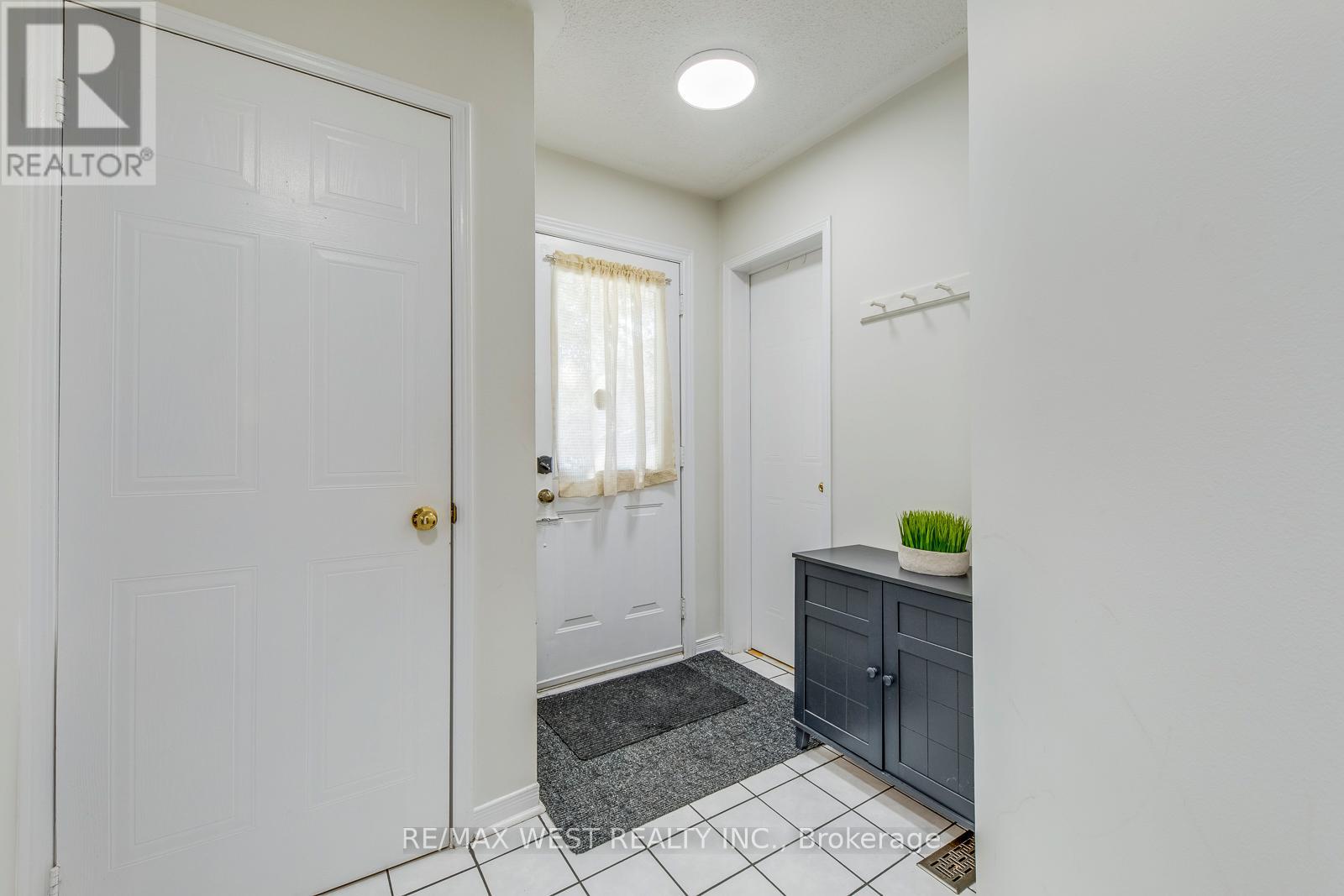 Row / Townhouse for Sale in 153 - 99 BRISTOL ROAD E|Mississauga (Hurontario), Ontario L4Z3P4 5