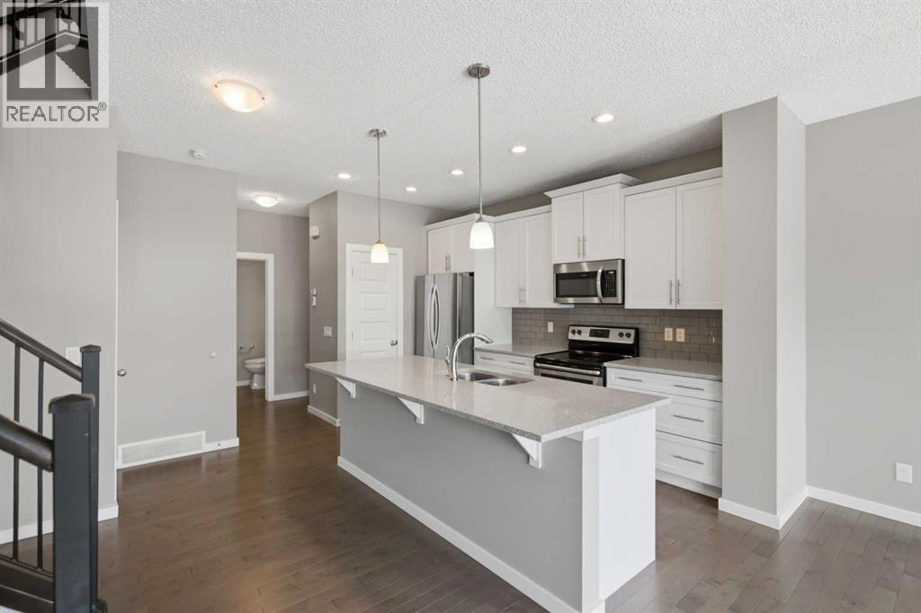 House for Sale in 54 Legacy Close SE|Calgary, Alberta T2X0Y9 5