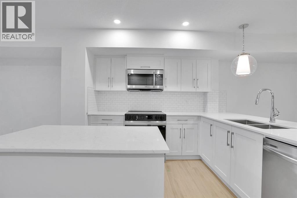 Row / Townhouse for Sale in 186 Belmont Street SW|Calgary, Alberta T2X5X5 2