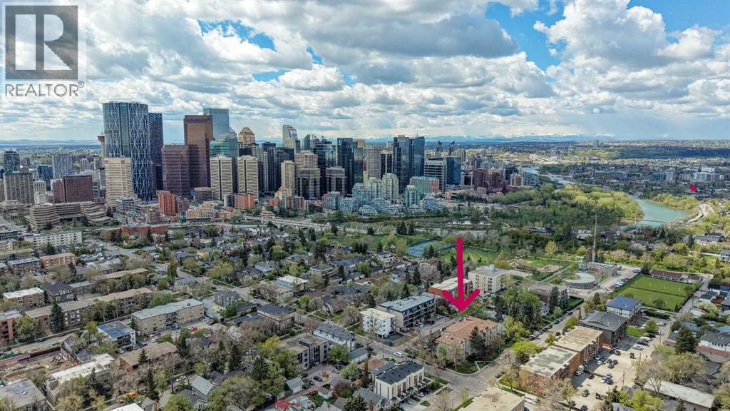 Apartment for Sale in 302, 239 6 Avenue NE|Calgary, Alberta T2E0L8 3