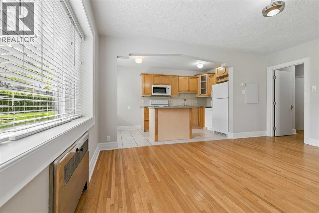 Apartment for Sale in 4, 330 19 Avenue SW|Calgary, Alberta T2S0C9 3