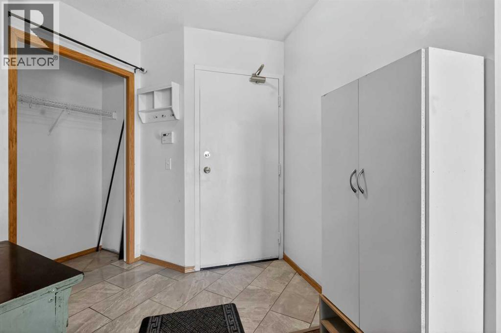 Apartment for Sale in 307, 1715 35 Street SE|Calgary, Alberta T2A1B4 4