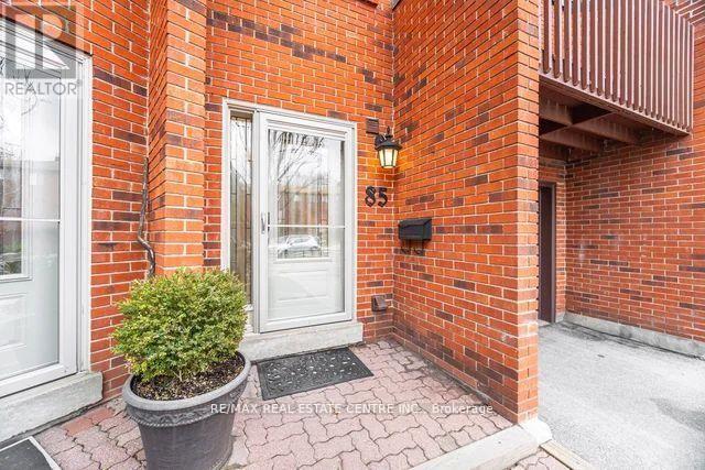 Row / Townhouse for Sale in 85 - 4165 FIELDGATE DRIVE|Mississauga (Rathwood), Ontario L4W2M9 2