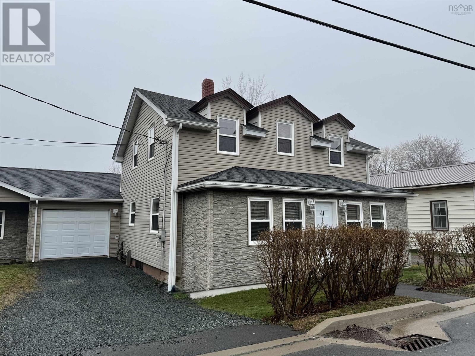 41 Irving Street, Dartmouth, Nova Scotia B2W1K1