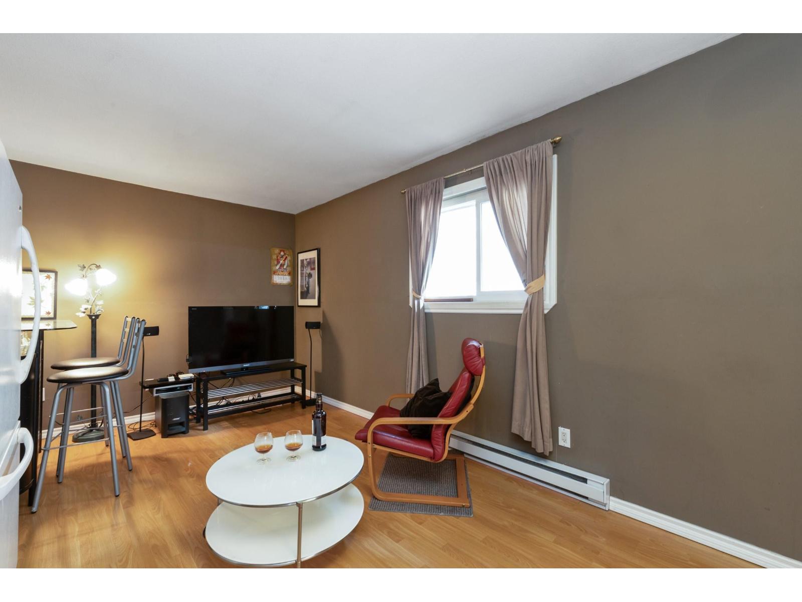 For sale: 9683 155B STREET, Surrey, British Columbia V3R7N9