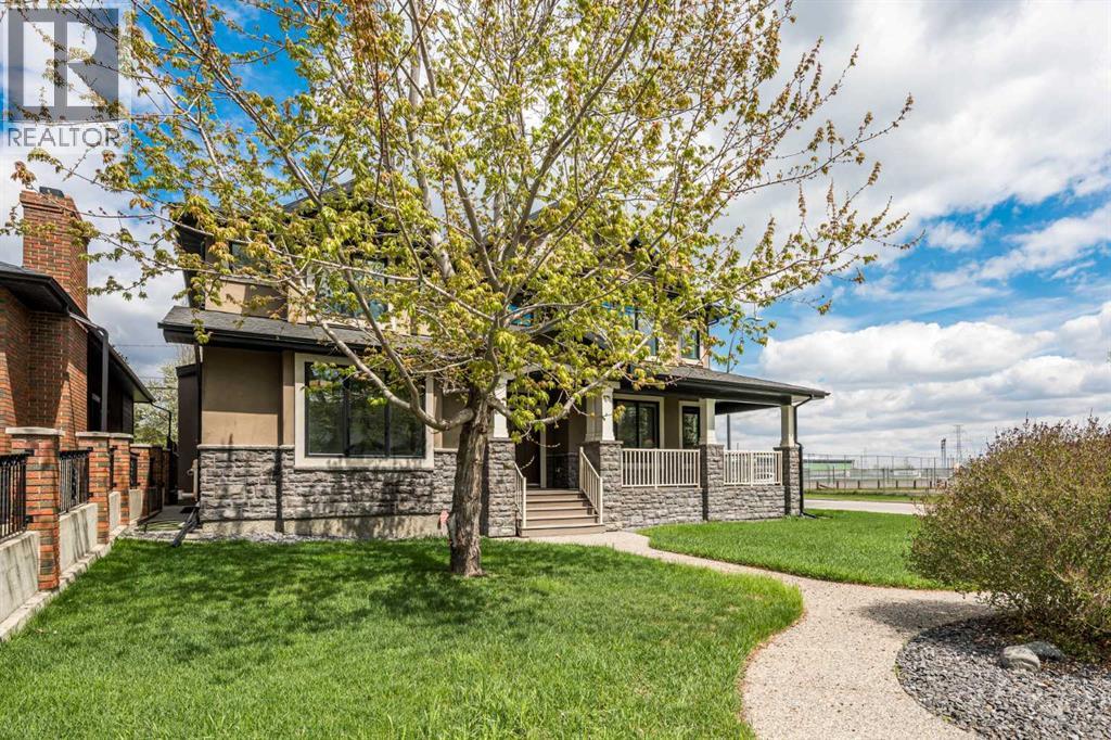 House for Sale in 5615 19 Street SW|Calgary, Alberta T3E1P4 3