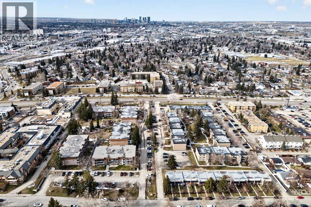 Apartment for Sale in 83E, 231 Heritage Drive SE|Calgary, Alberta T2H1N1 5