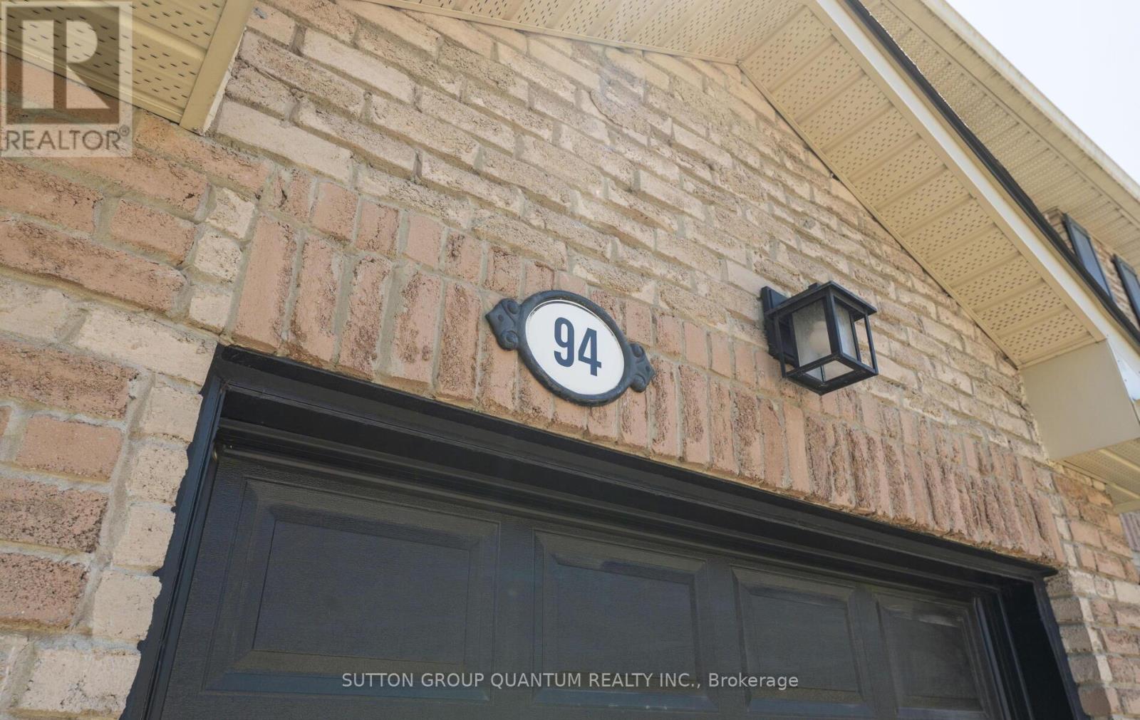 Row / Townhouse for Sale in 94 - 2766 FOLKWAY DRIVE|Mississauga (Erin Mills), Ontario L5L3M3 3