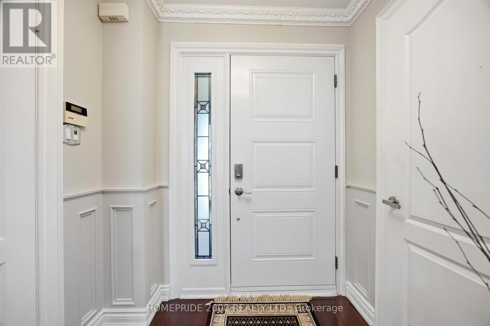 Row / Townhouse for Sale in 5859 CHALFONT CRESCENT|Mississauga (Churchill Meadows), Ontario L5M6K4 3