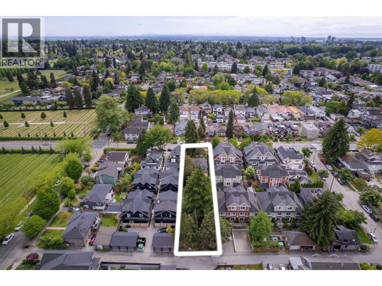 357 E 33RD AVENUE|Vancouver, British Columbia V5V2Z8