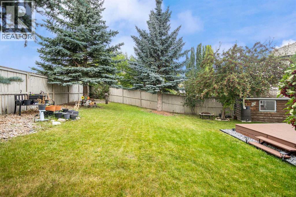 House for Sale in 331 Springbank Place SW|Calgary, Alberta T3H3S4
