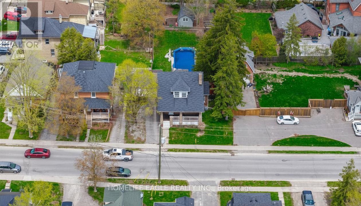For sale: 54 WELLINGTON STREET, Kawartha Lakes (Lindsay), Ontario
