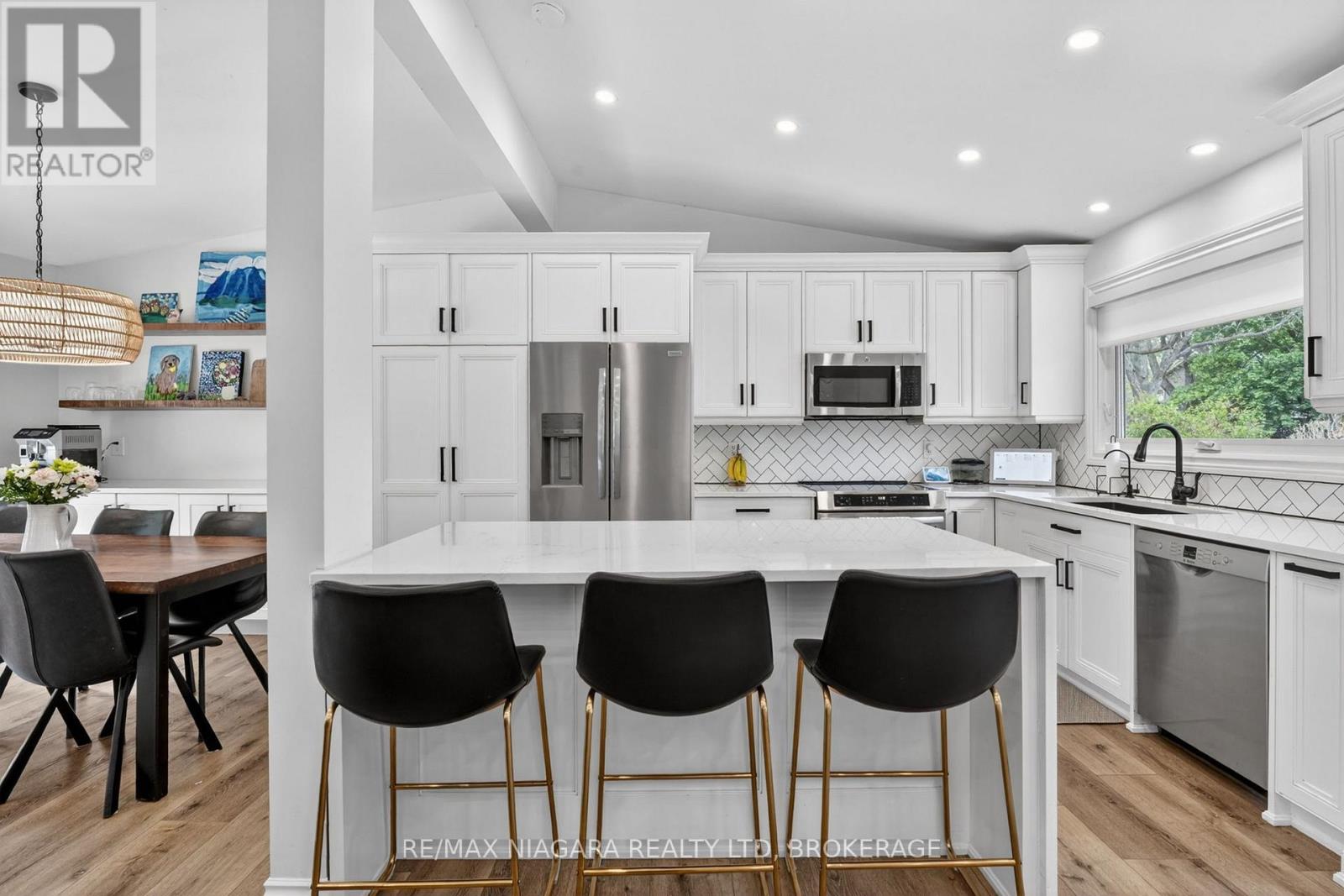 For sale: 15 CROSS HILL ROAD, Pelham (Fonthill), Ontario L3E0J3
