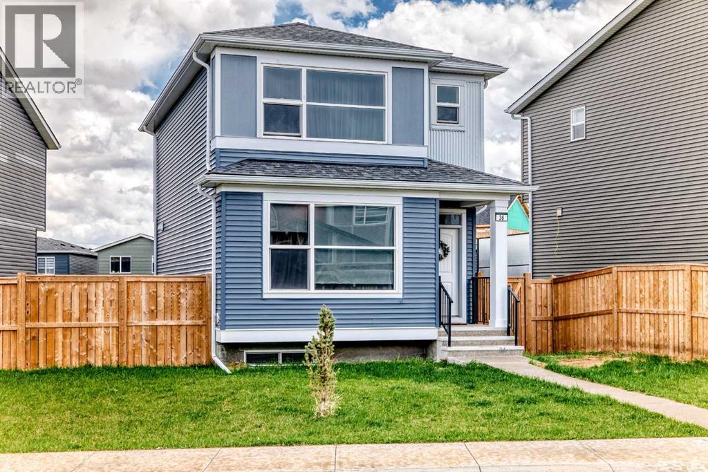 House for Sale in 36 Howse Heights NE|Calgary, Alberta T3P1P1
