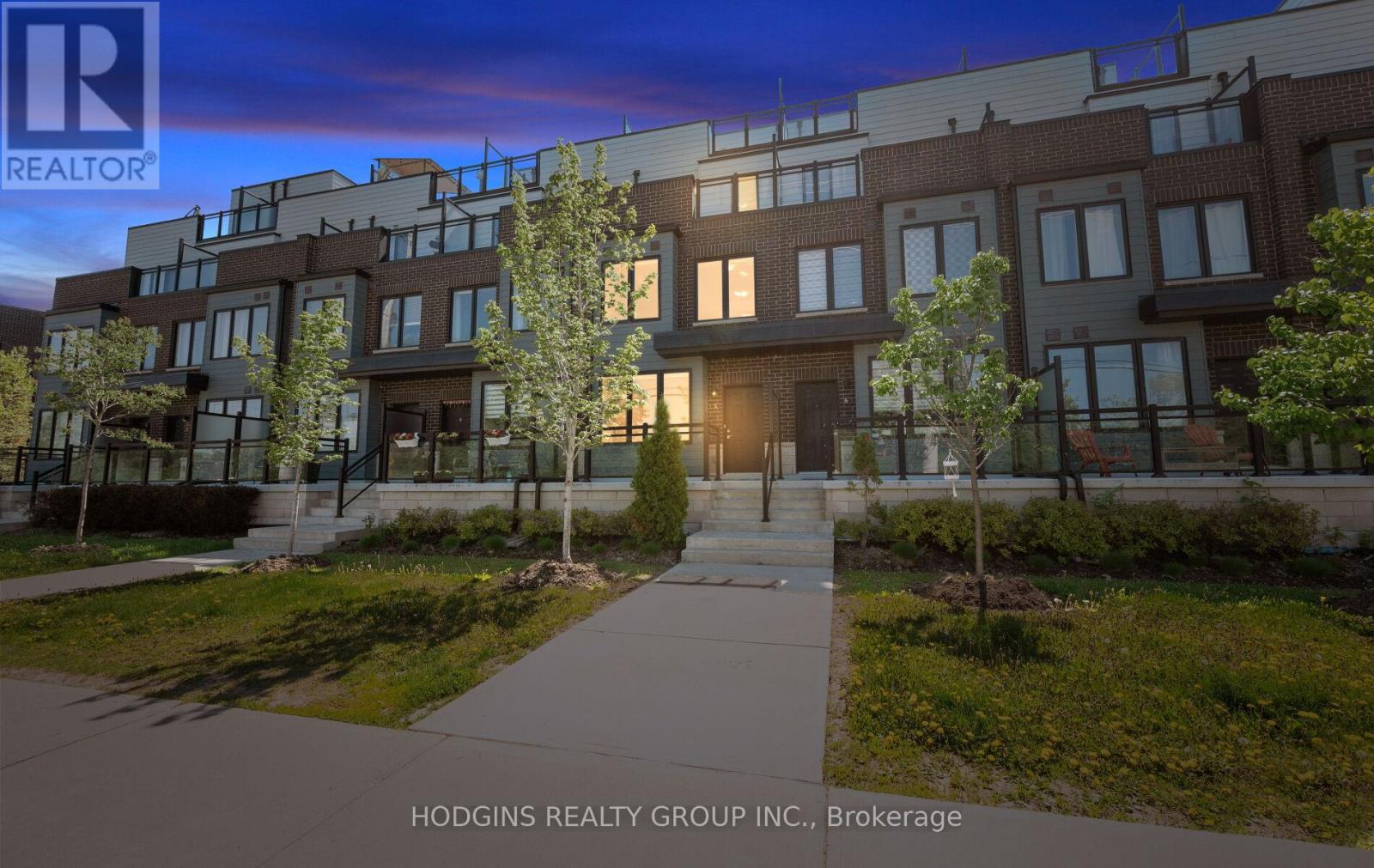 Row / Townhouse for Sale in 5 - 2212 BROMSGROVE ROAD|Mississauga (Clarkson), Ontario L5J0B3 3