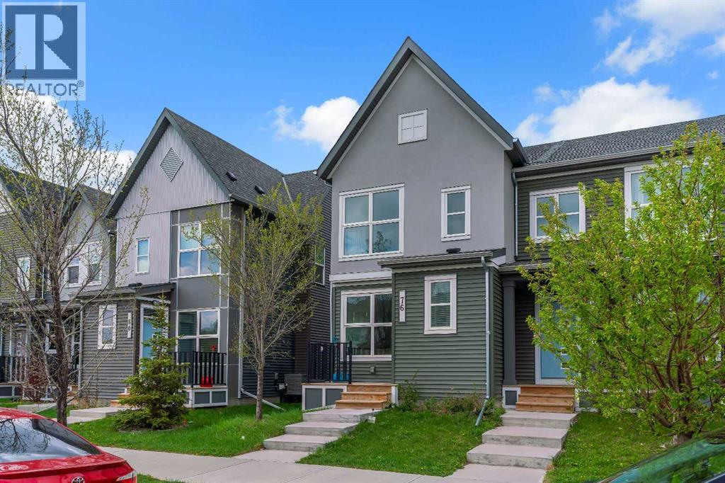 Row / Townhouse for Sale in 76 Carrington Boulevard NW|Calgary, Alberta T3P1K6 3