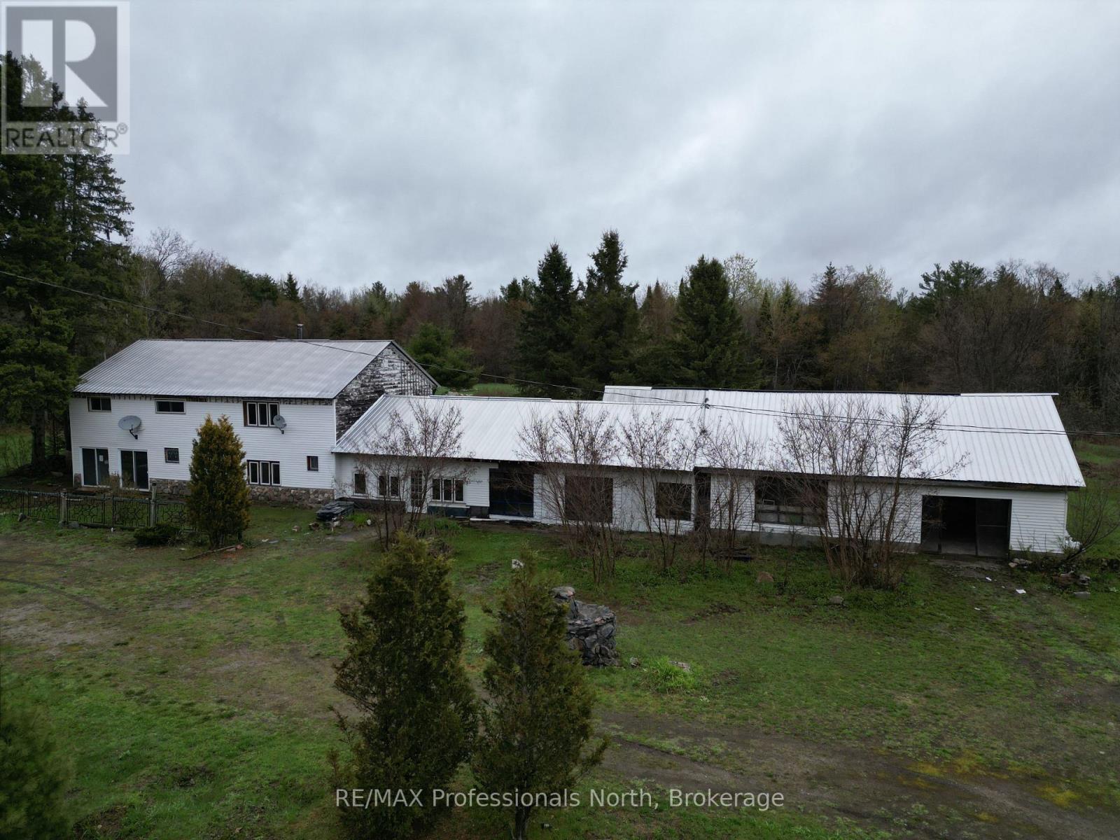 3044 GELERT ROAD
