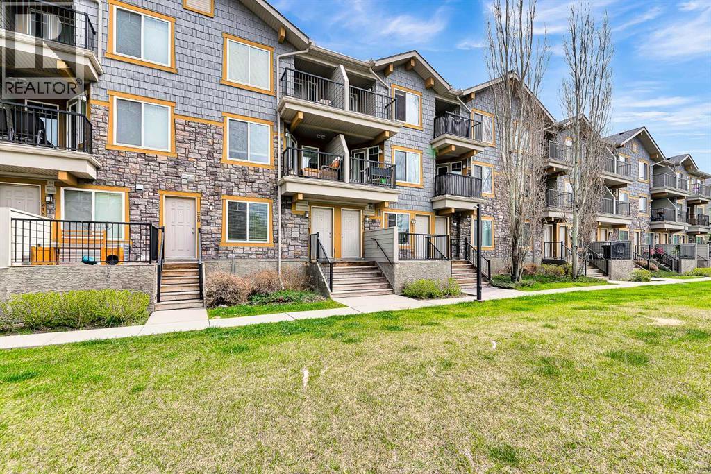 Row / Townhouse for Sale in 224 Mckenzie Towne Lane SE|Calgary, Alberta T2Z0C4