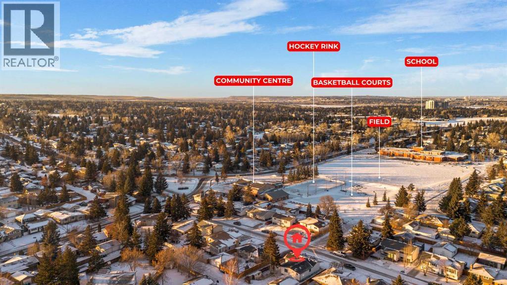 House for Sale in 1731 111 Avenue SW|Calgary, Alberta T2W1R6 2