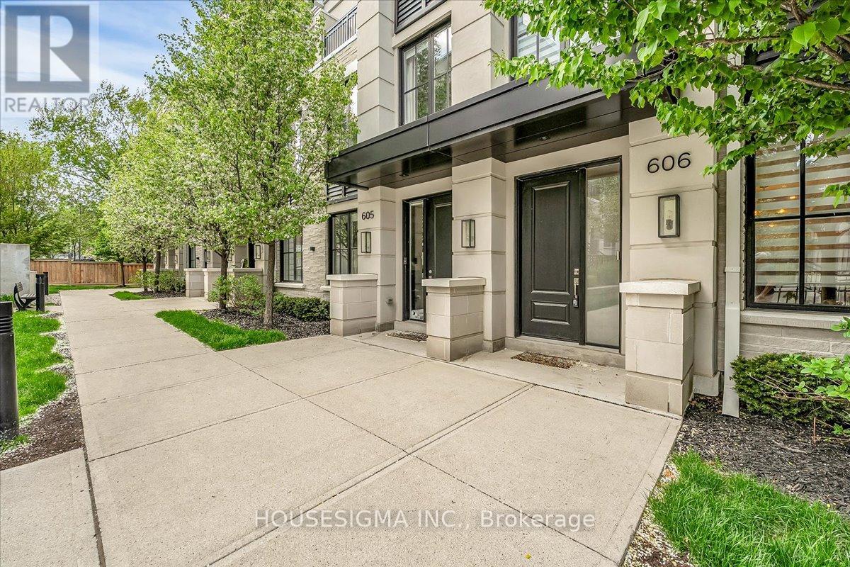 Row / Townhouse for Sale in 606 - 1190 CAWTHRA ROAD|Mississauga (Mineola), Ontario L5G0A5 2