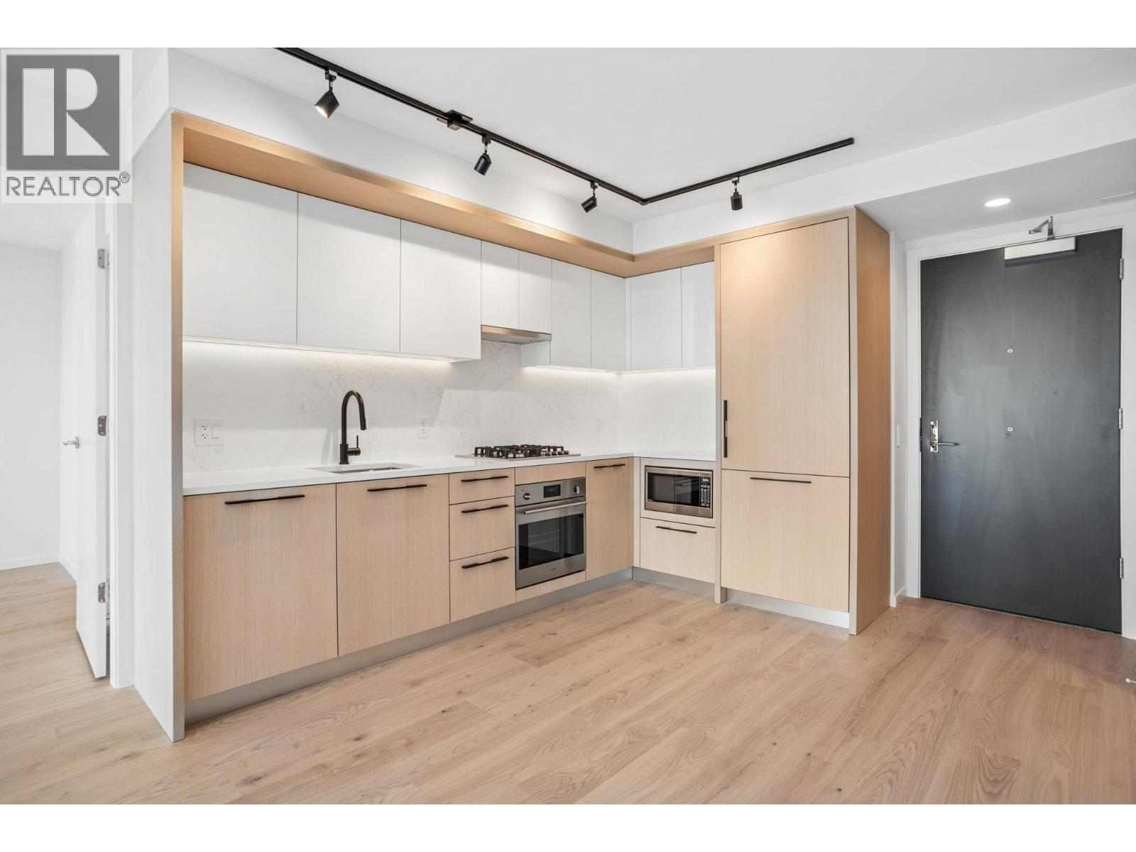 753 5189 EARLES STREET|Vancouver, British Columbia V5R5H4