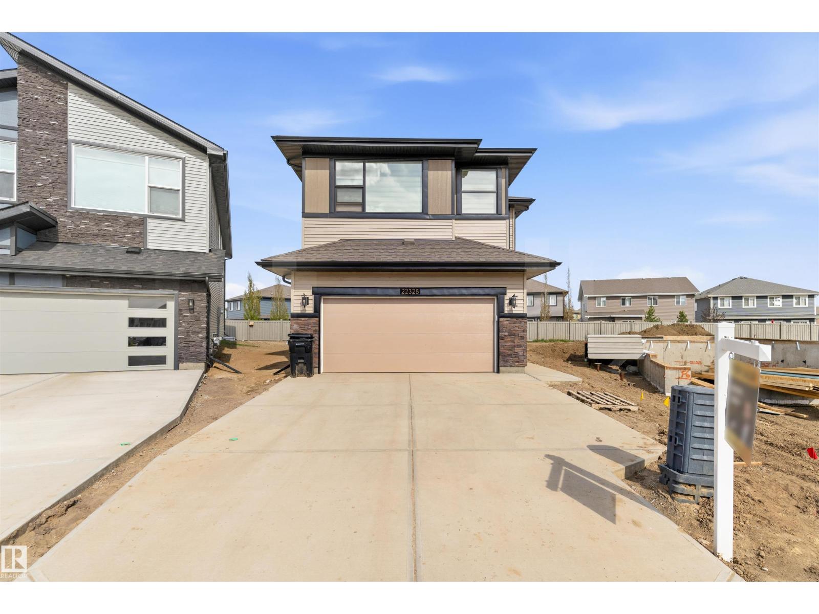 For sale: 22328 88 AV NW, Edmonton, Alberta T5T7Y3 - E4489581