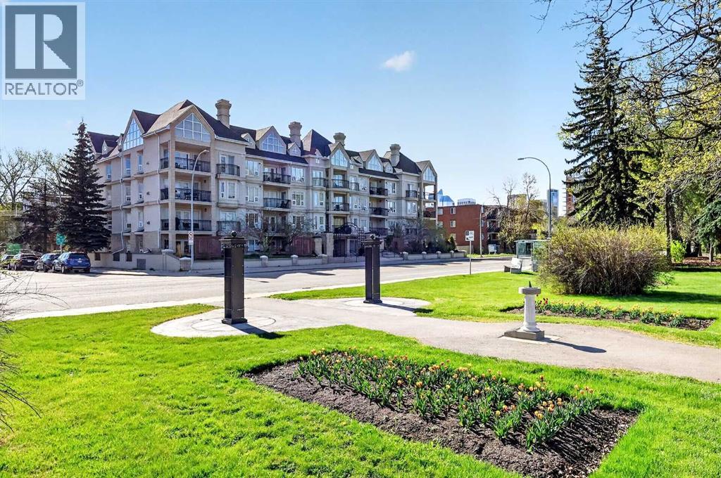 Apartment for Sale in 208, 630 10 Street NW|Calgary, Alberta T2N1W3