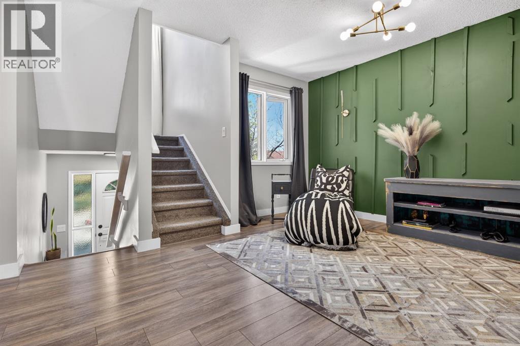 Row / Townhouse for Sale in 75, 5810 Patina Drive SW|Calgary, Alberta T3H2T6 4