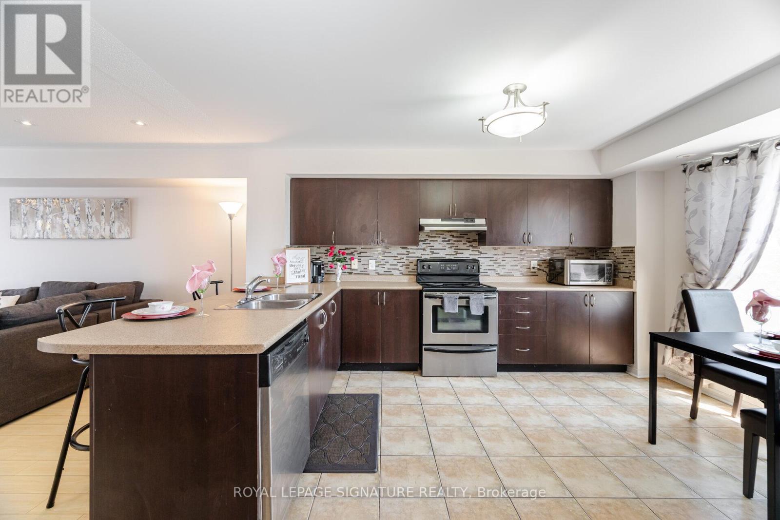 Row / Townhouse for Sale in 3 - 4855 HALF MOON GROVE|Mississauga (Churchill Meadows), Ontario L5M8C7 3