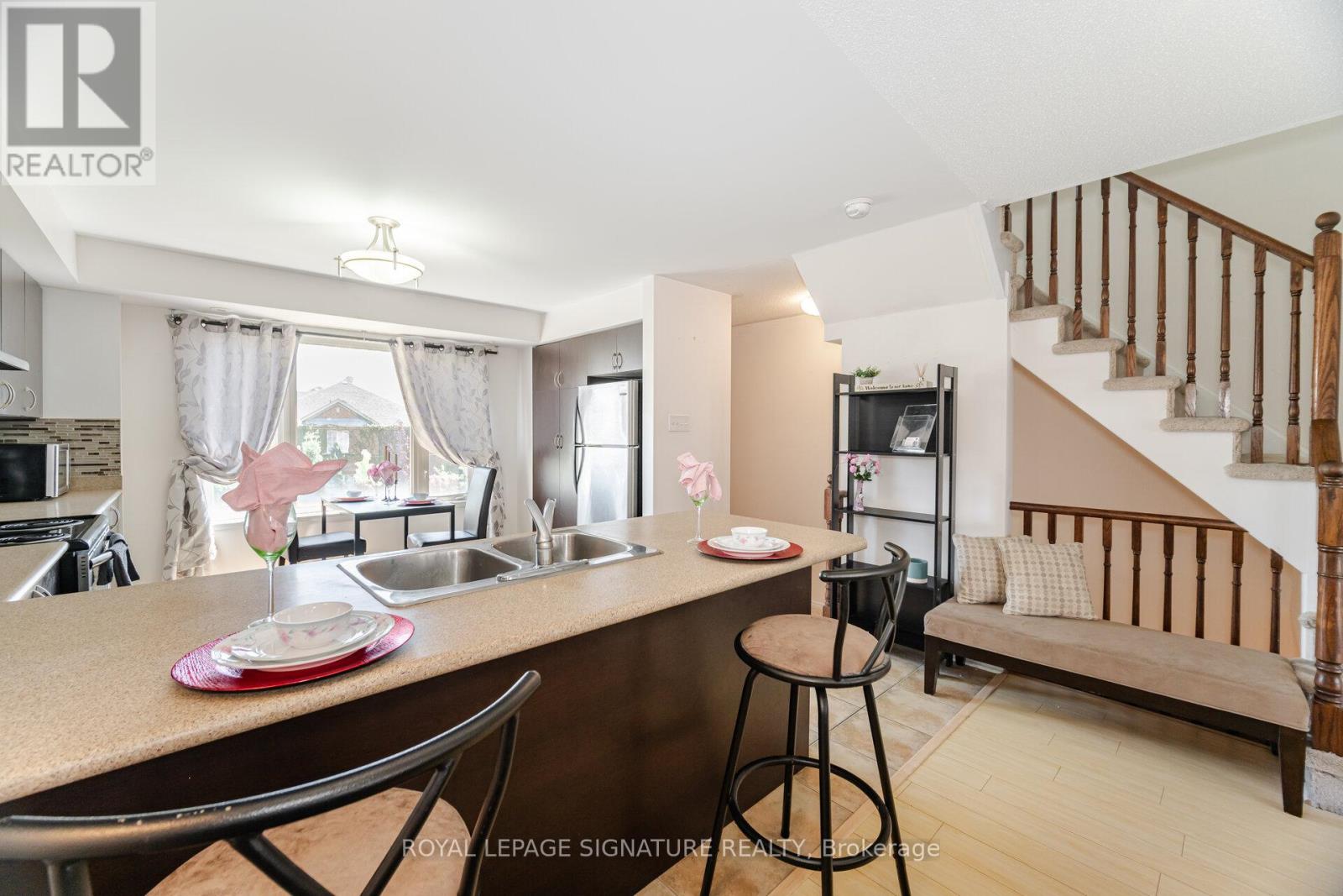Row / Townhouse for Sale in 3 - 4855 HALF MOON GROVE|Mississauga (Churchill Meadows), Ontario L5M8C7 4