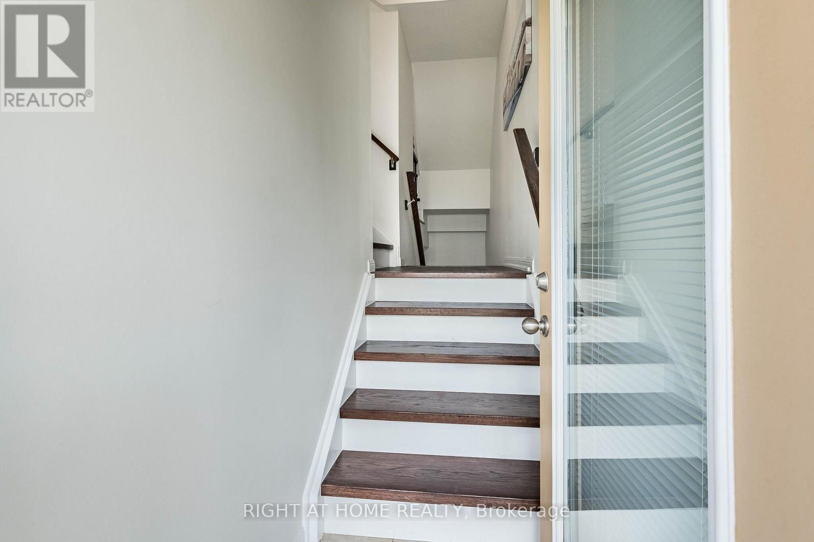 Row / Townhouse for Sale in 73 - 5650 WINSTON CHURCHILL BOULEVARD W|Mississauga (Churchill Meadows), Ontario L5M0L7 4