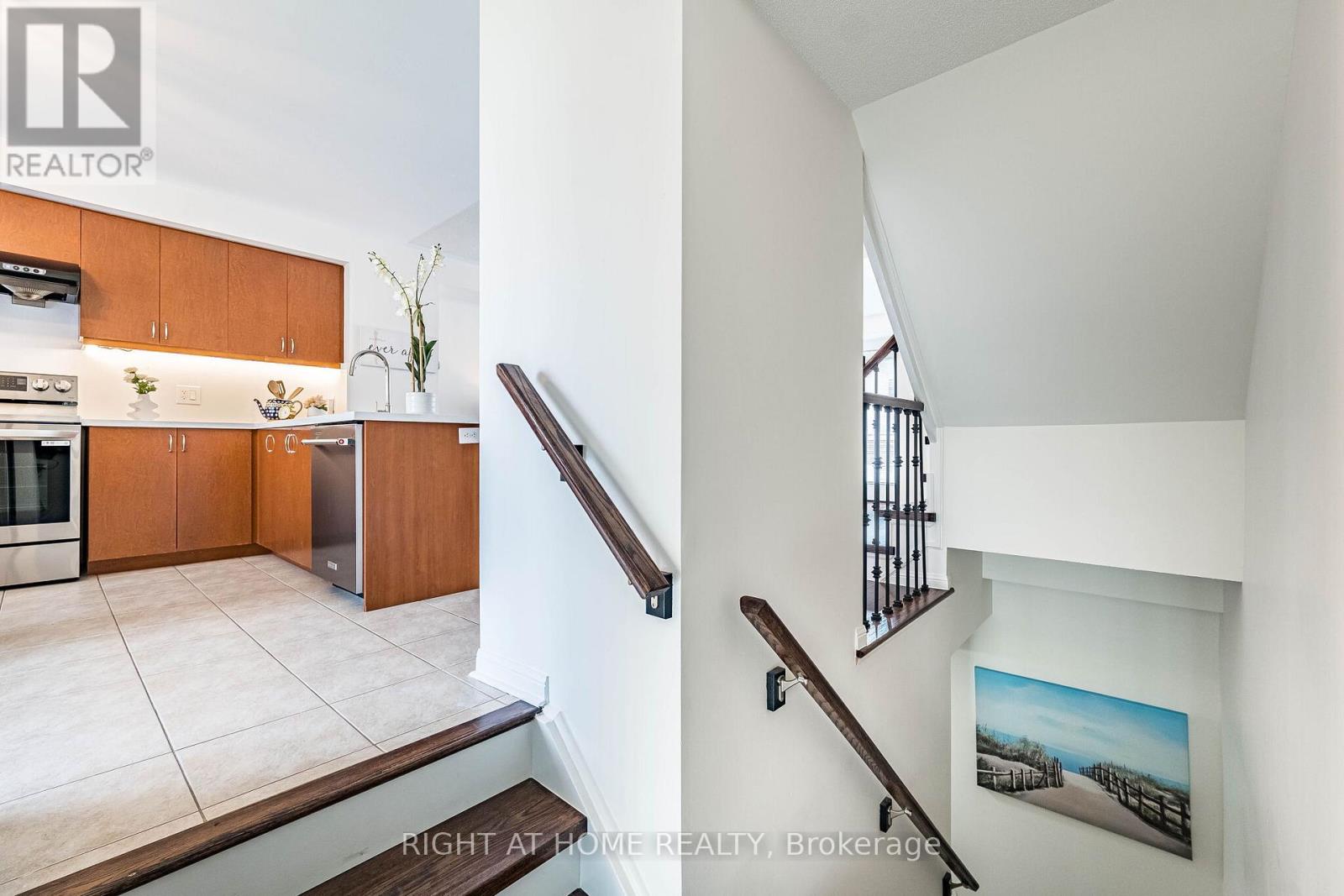 Row / Townhouse for Sale in 73 - 5650 WINSTON CHURCHILL BOULEVARD W|Mississauga (Churchill Meadows), Ontario L5M0L7 5