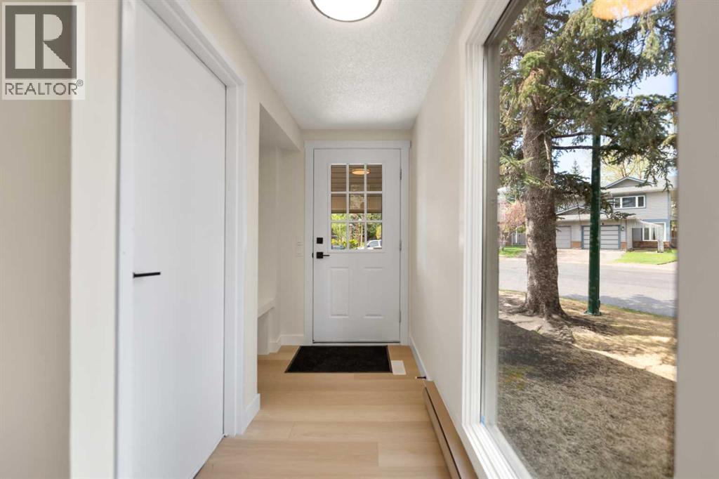 Row / Townhouse for Sale in 32, 99 midpark Gardens SE|Calgary, Alberta T2X1L5 4
