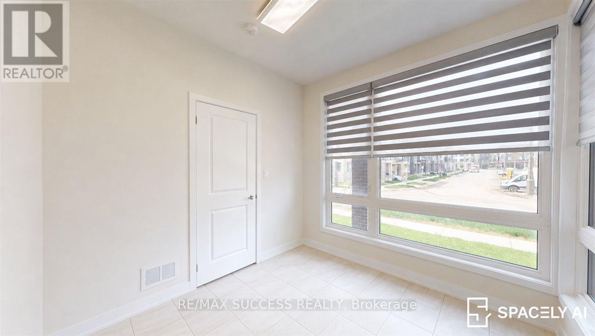 Row / Townhouse for Sale in 3077 WELSMAN GARDENS|Oakville (JC Joshua Creek), Ontario L6H7Z2 5