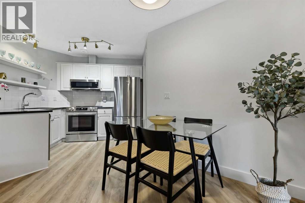 Apartment for Sale in 210, 10 Sierra Morena Mews SW|Calgary, Alberta T3H3K5 5