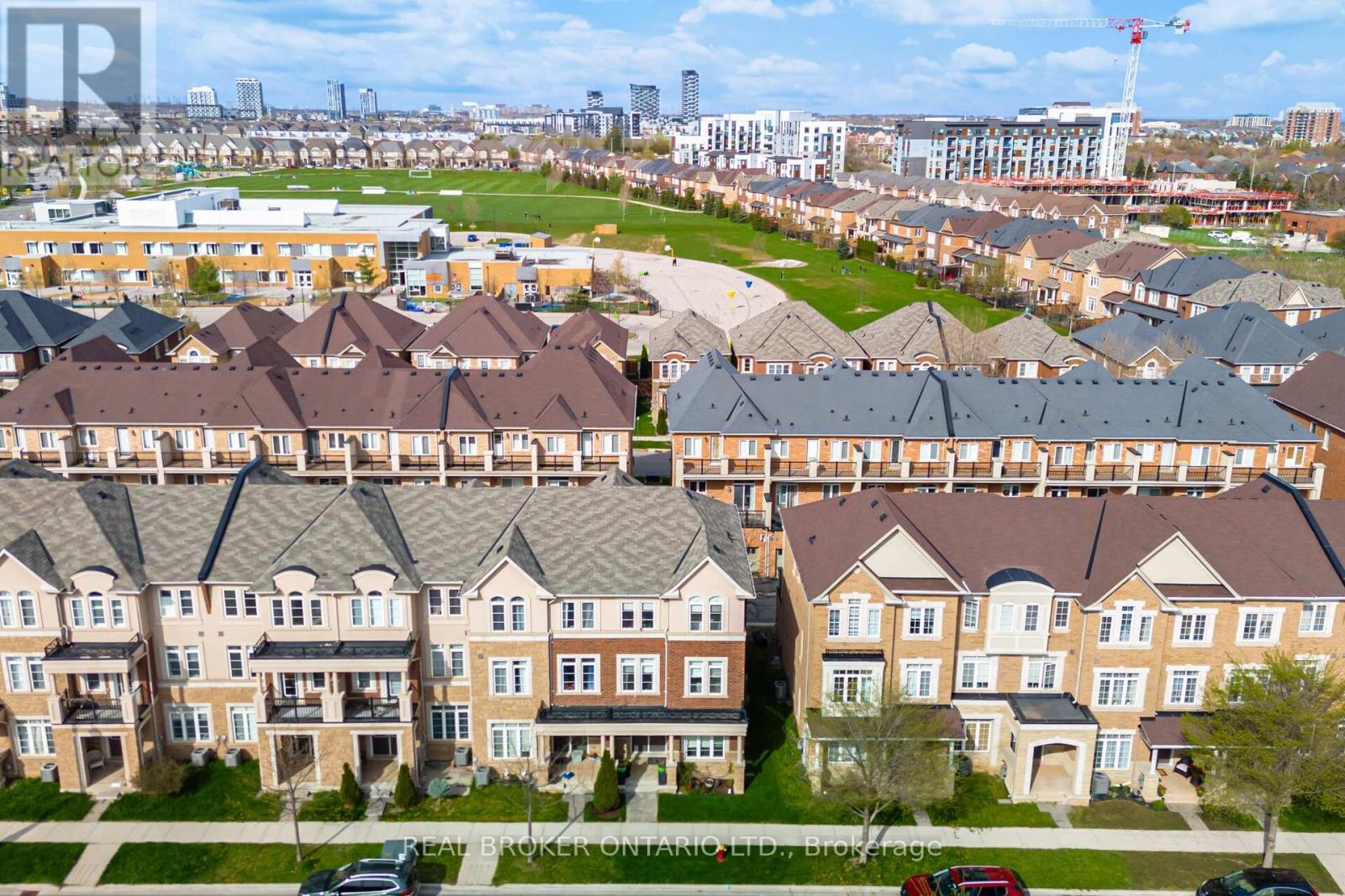 Row / Townhouse for Sale in 3077 PRESERVE DRIVE|Oakville (GO Glenorchy), Ontario L6M0W7 3