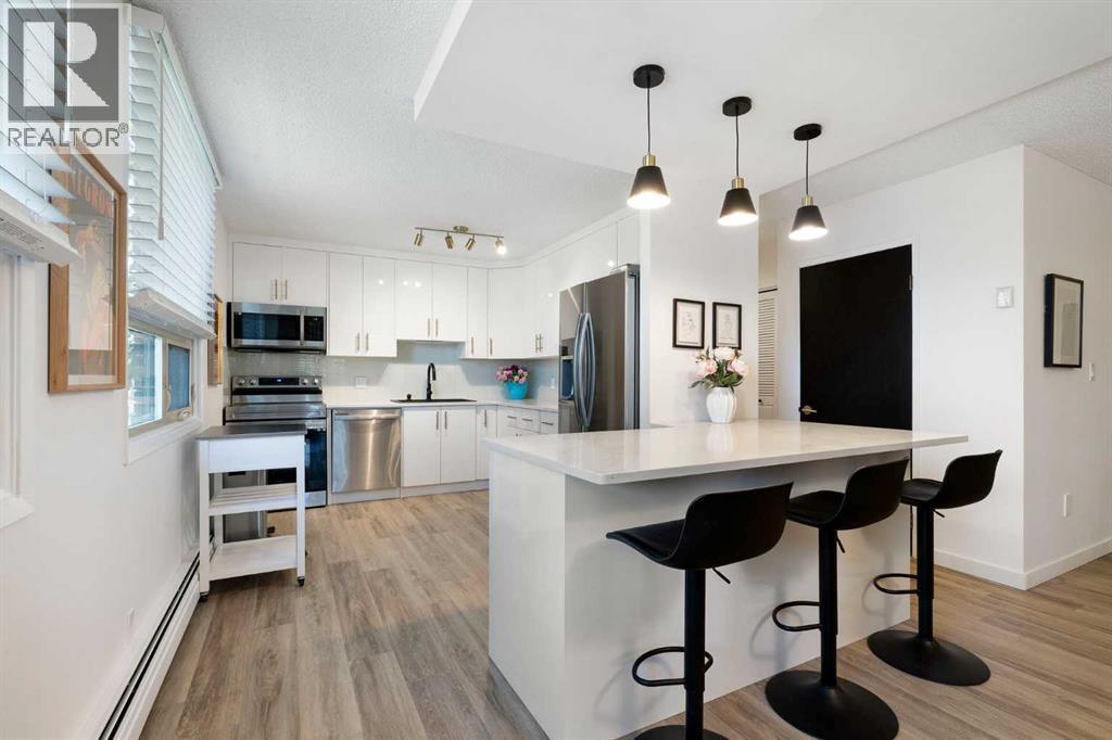 Apartment for Sale in 202, 220 26 Avenue SW|Calgary, Alberta T2S0M4 5