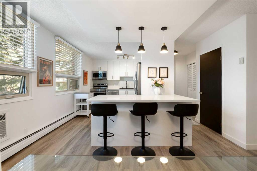 Apartment for Sale in 202, 220 26 Avenue SW|Calgary, Alberta T2S0M4 3