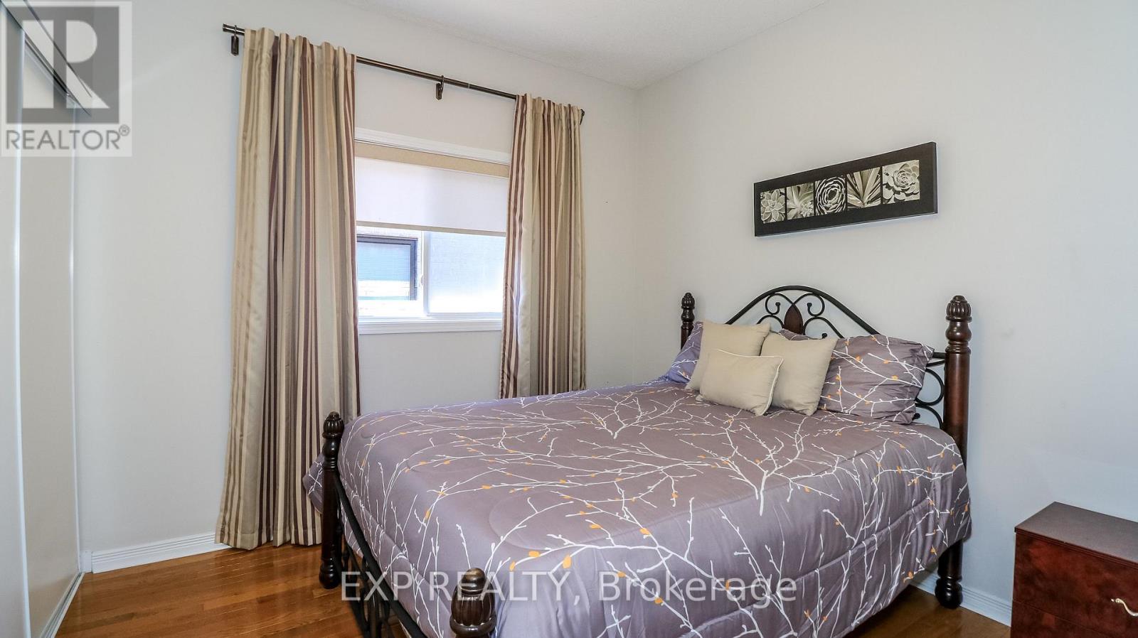 For sale: 10 WESTMINSTER CIRCLE, Barrie (Innis-Shore), Ontario L4M0A3 ...