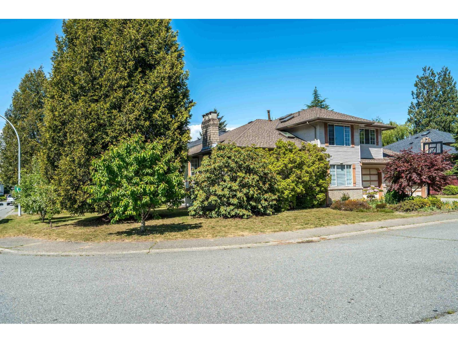 For sale: 15911 111 AVENUE, Surrey, British Columbia V4N1C8