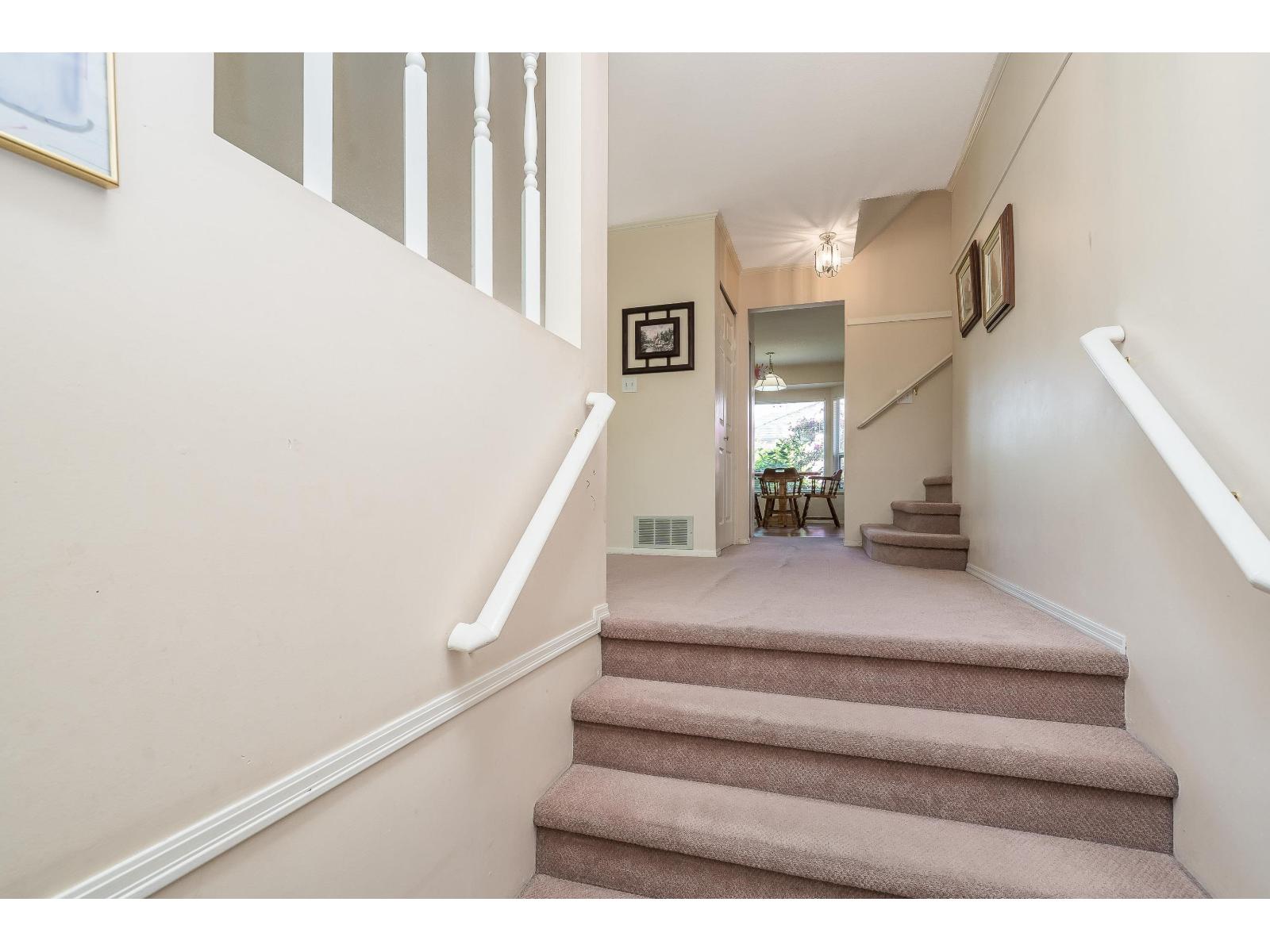 For sale: 15911 111 AVENUE, Surrey, British Columbia V4N1C8