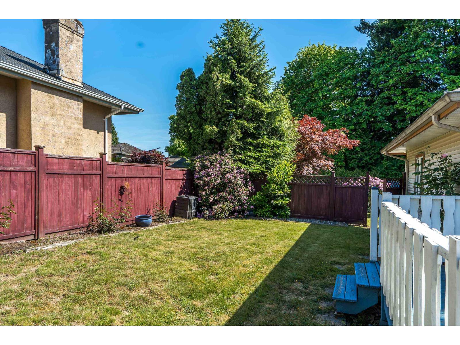 For sale: 15911 111 AVENUE, Surrey, British Columbia V4N1C8